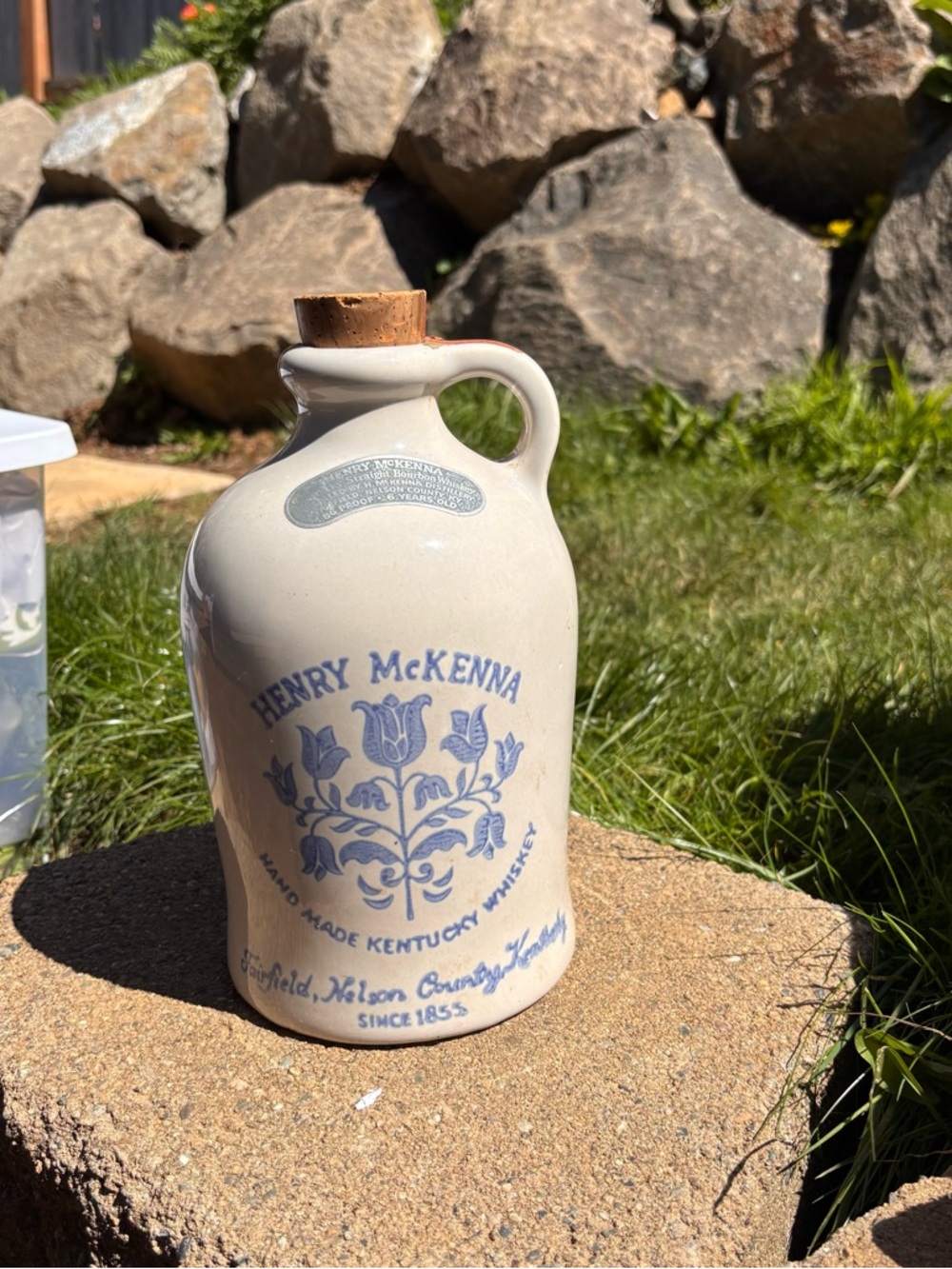 Vintage Henry McKenna Stoneware Whiskey Jug - Blue on Cream✨